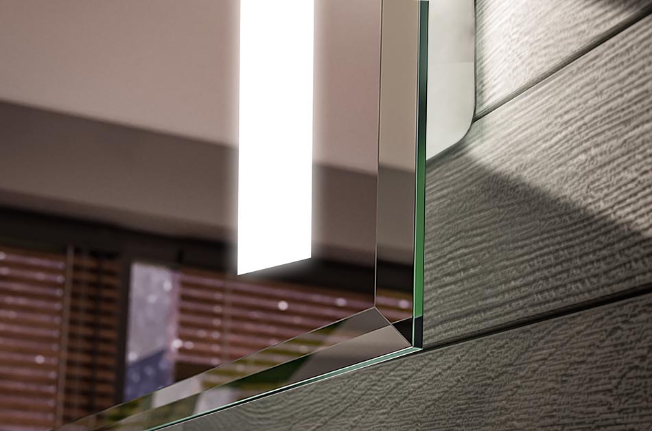 Ergonomic use of space is a priority. We offer additional glass shelves in a package with chrome handles. This will save space and keep your cosmetics easily accessible. The shelf is made of robust glass, which is resistant to mechanical damage.