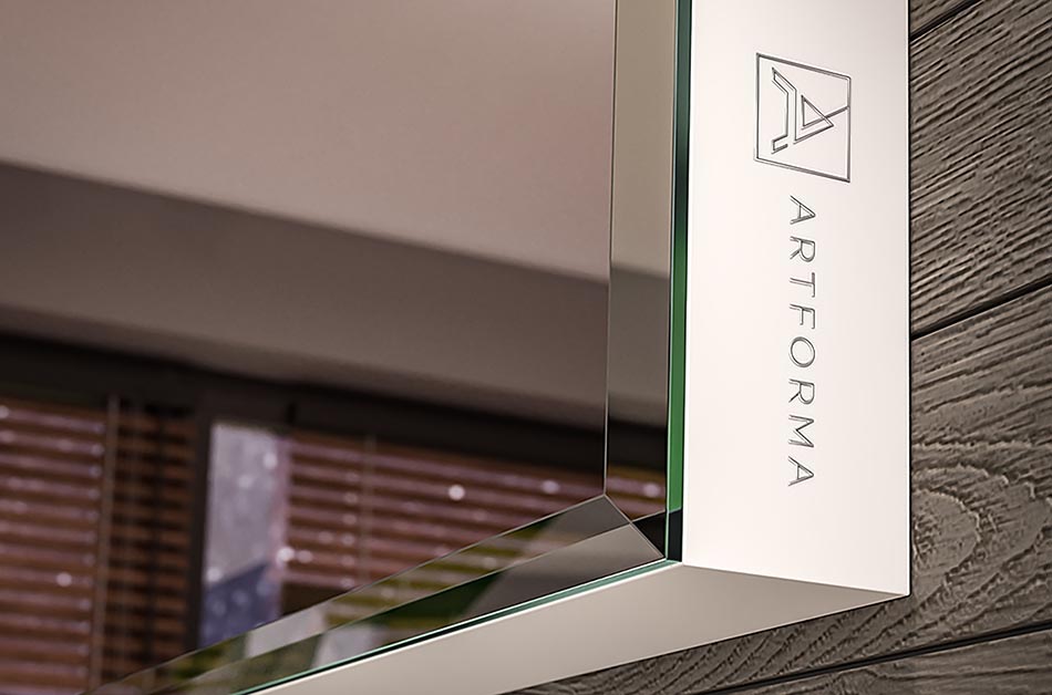 Ergonomic use of space is a priority. We offer additional glass shelves in a package with chrome handles. This will save space and keep your cosmetics easily accessible. The shelf is made of robust glass, which is resistant to mechanical damage.