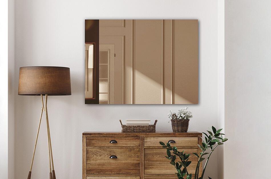 A made-to-measure mirror is the ideal solution for those who want a perfect fit. Available in a variety of sizes, our made-to-measure mirrors will add a unique touch to any interior. Choose the size you want!