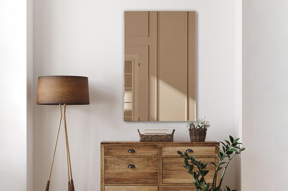 A made-to-measure mirror is the ideal solution for those who want a perfect fit. Available in a variety of sizes, our made-to-measure mirrors will add a unique touch to any interior. Choose the size you want!