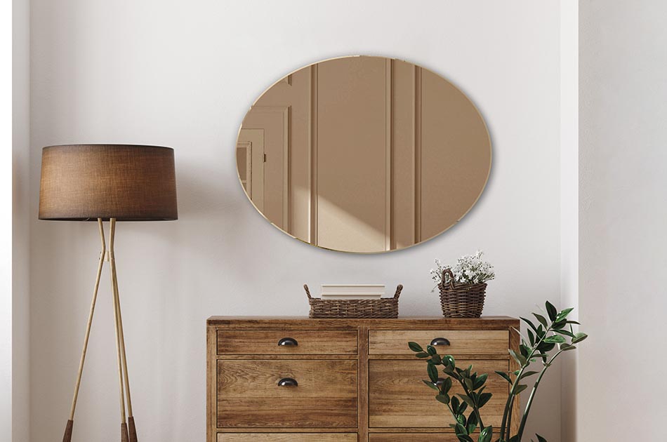 A made-to-measure mirror is the ideal solution for those who want a perfect fit. Available in a variety of sizes, our made-to-measure mirrors will add a unique touch to any interior. Choose the size you want!