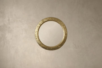 Mirrors with a metal veneer