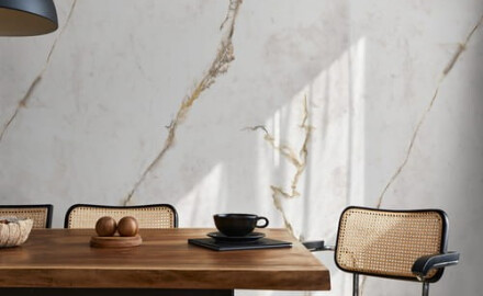 Large-format 120x280 marble-effect porcelain tile with warm-toned veins, matte finish, A4H632 Dubai Gold
